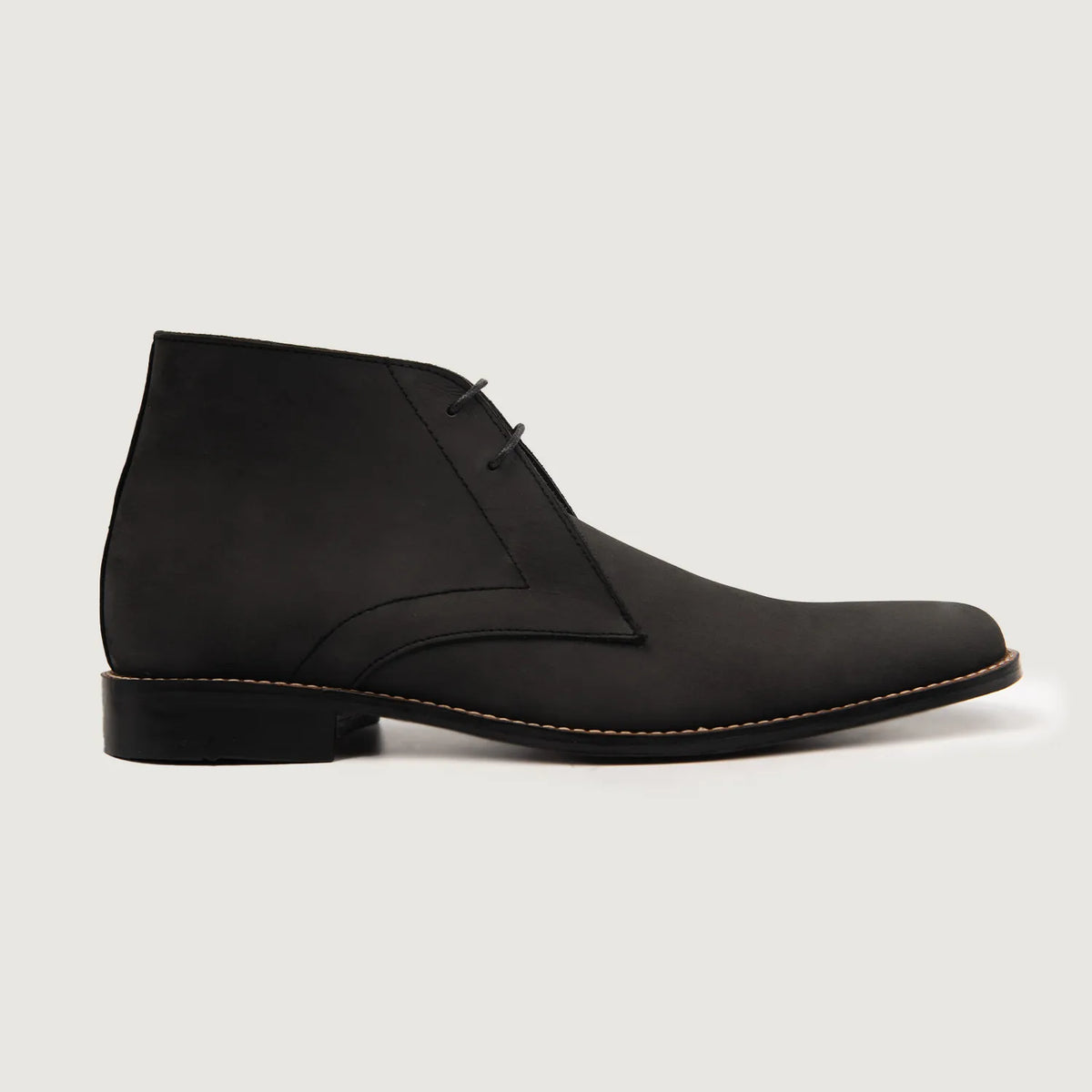 Black Full-Grain leather Boots - グッドイヤーウェルト製法とつま先トウボックスのディテール