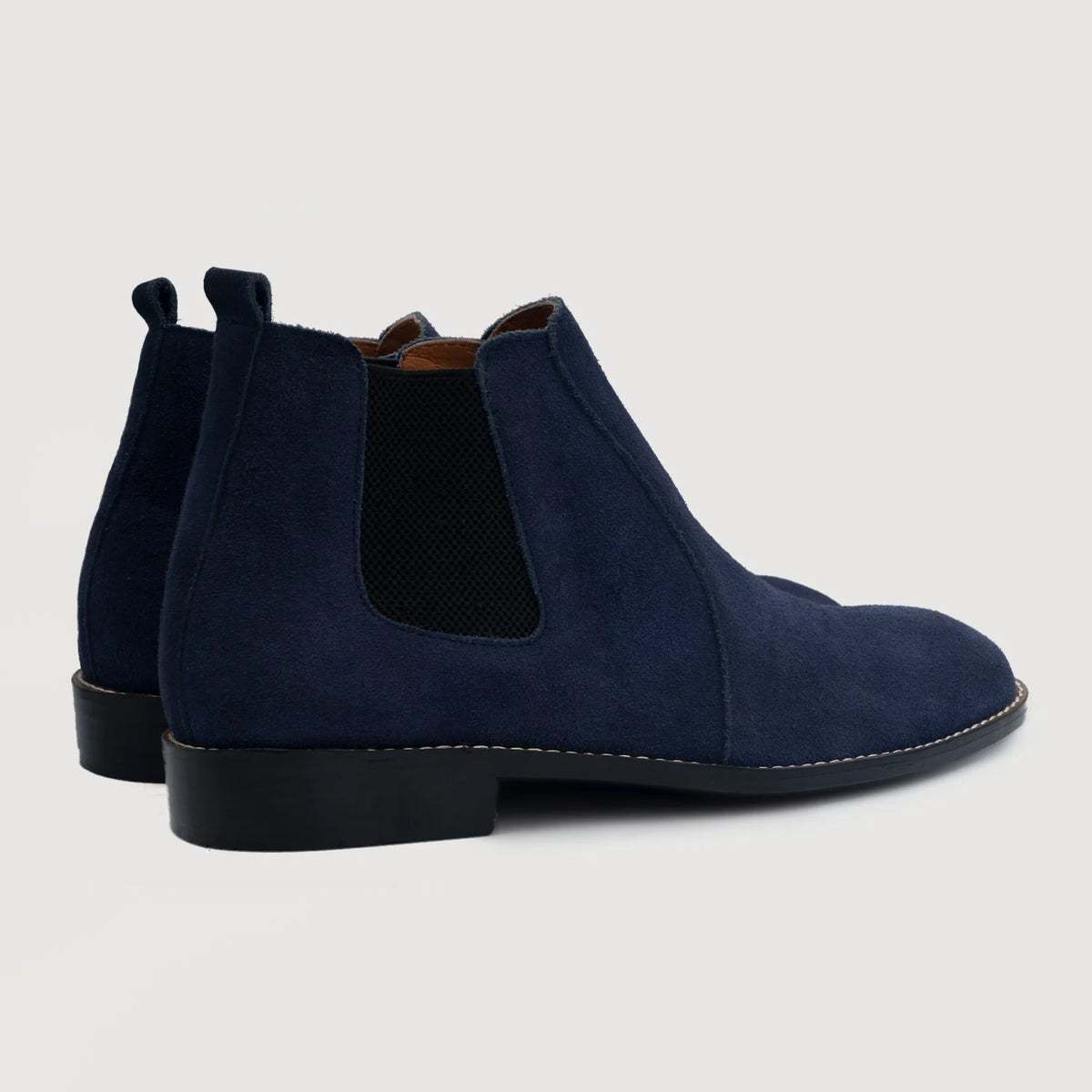 Clarkson Chelsea Midnight ブルー Suede レザーブーツ メンズ For Men - 補強ヒールカウンターと高精度2本針ステッチのディテール
