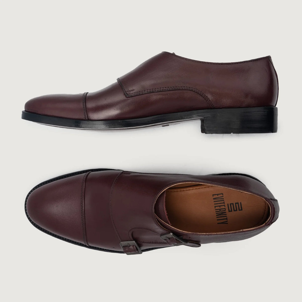 High-Traction Rubber Outsole & Lug Tread Pattern on Boston ダブルモンクストラップ マルーン レザーシューズ For Men