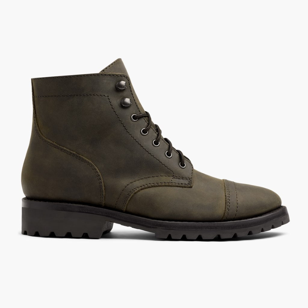 Olive Full-Grain leather Boots - グッドイヤーウェルト製法とつま先トウボックスのディテール