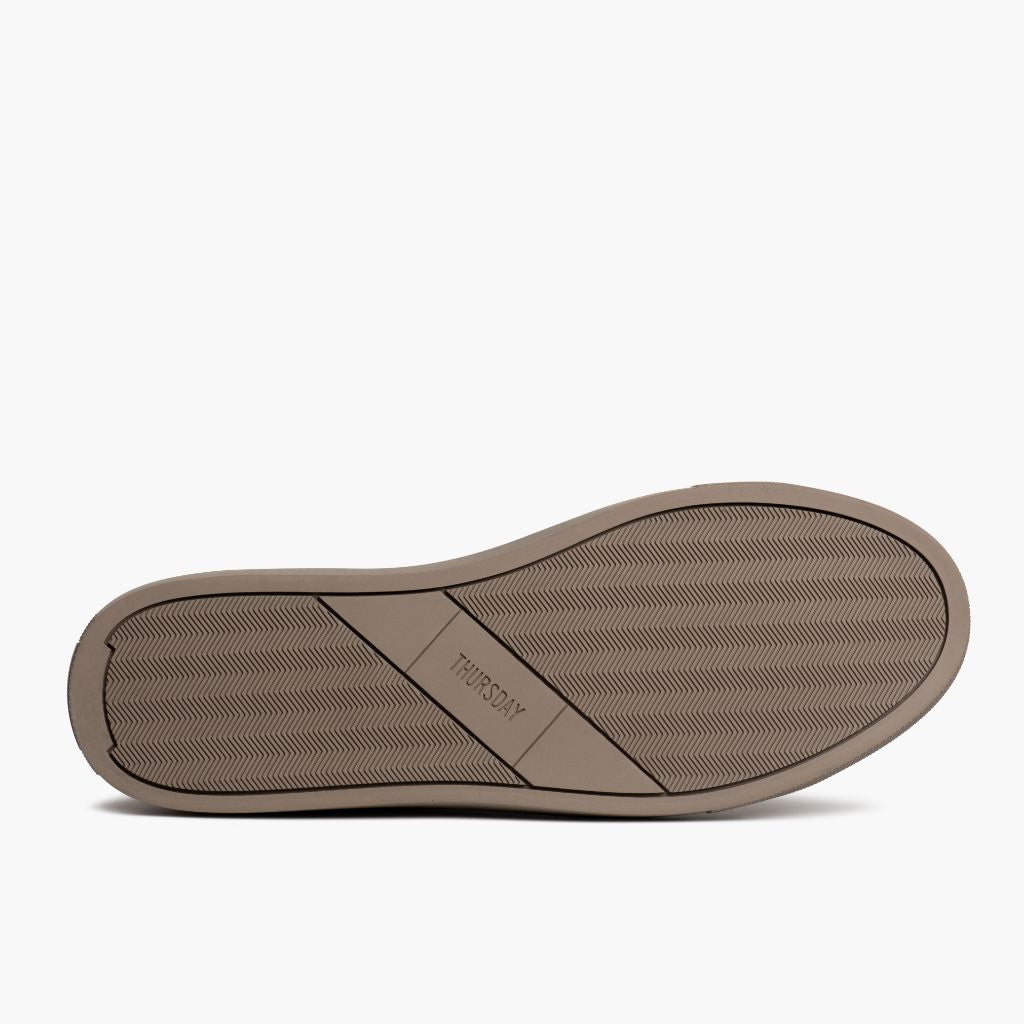 High-Traction Rubber Outsole & Lug Tread Pattern on Encore Taupe レザースニーカー メンズ