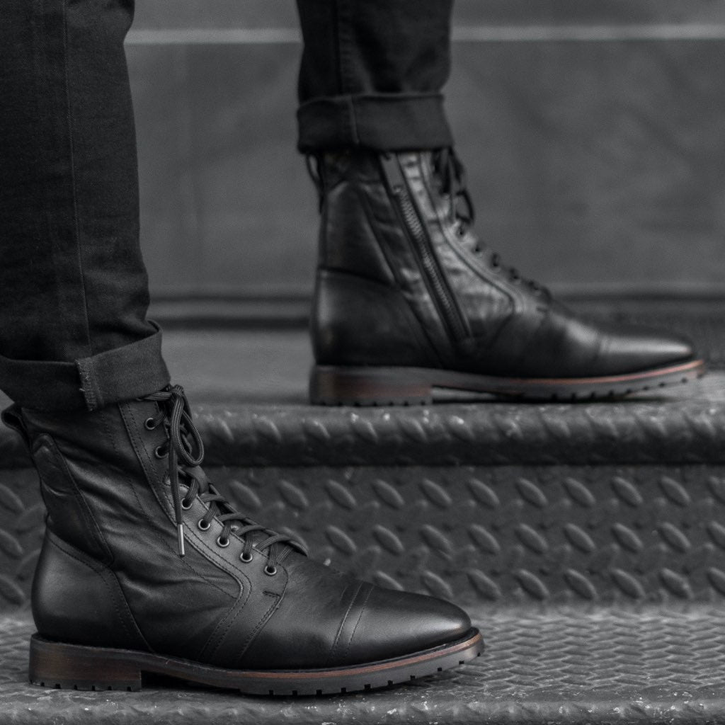 Tailored Rib Cuffs & Hem Craftsmanship Construction Detail on Casa Moto ブラック レザーブーツ メンズ