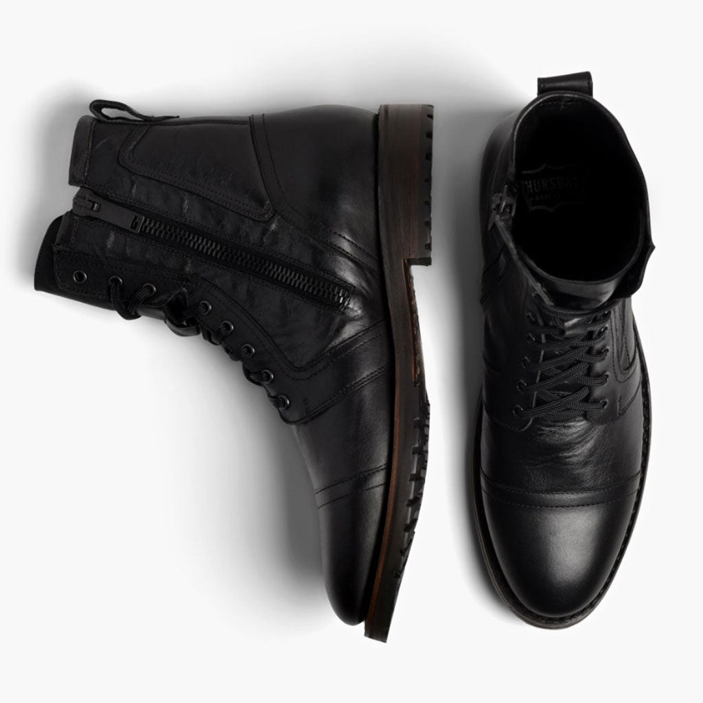 クローズアップ詳細 of Classic Collar & Heavy-Duty Zipper Hardware on Casa Moto ブラック レザーブーツ メンズ