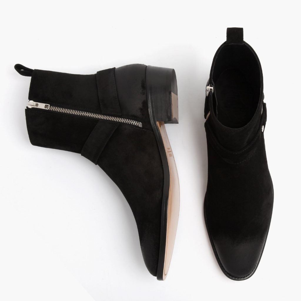 Harness ブラック Suede レザーブーツ メンズ - 補強ヒールカウンターと高精度2本針ステッチのディテール