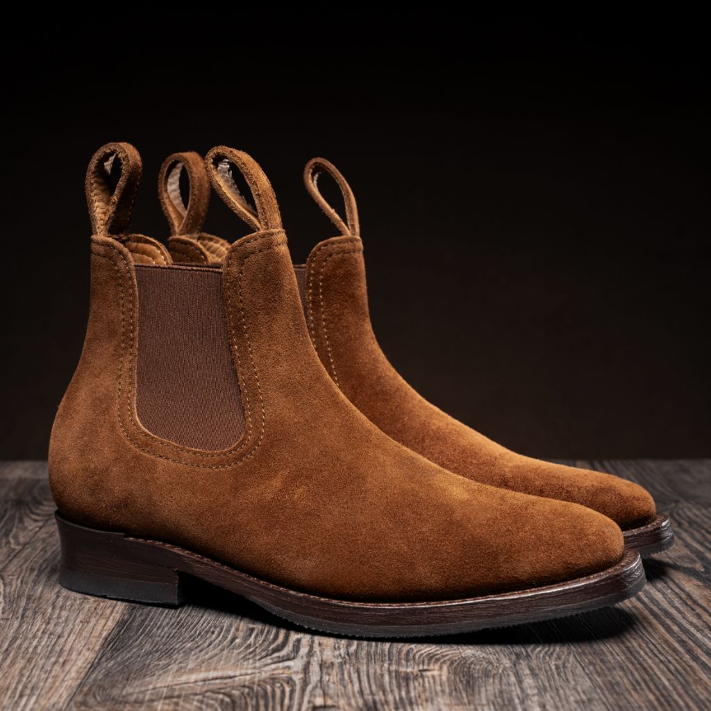 Journeyman Snuff Reverse レザーブーツ メンズ in Classic Full-Grain Leather - 側面ビュー | 公式オンライン通販