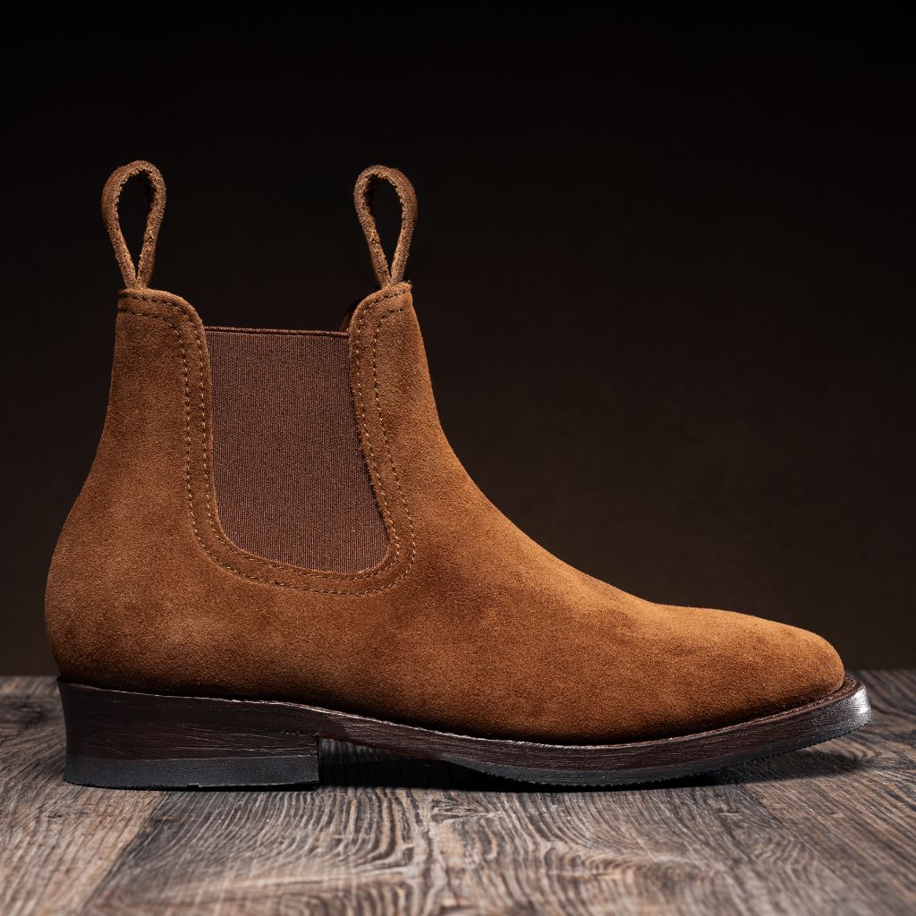 Classic Full-Grain leather Boots - グッドイヤーウェルト製法とつま先トウボックスのディテール