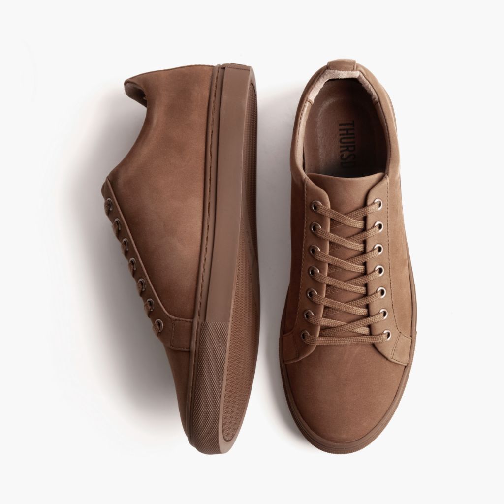 Authentic Full-Grain Leather Grain Depth & Pull-Up Patina Texture Detail