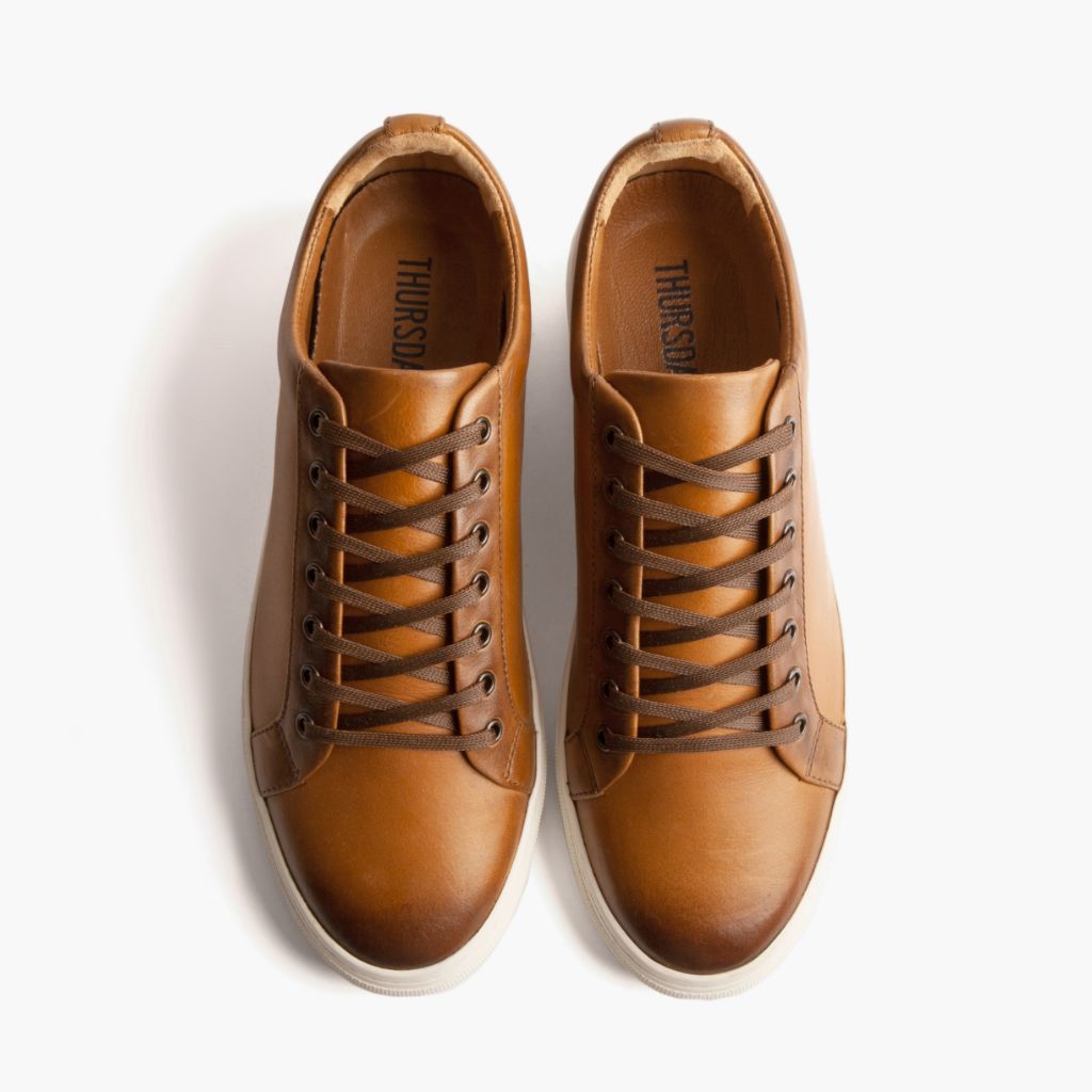 Premier Low Top トフィー レザースニーカー メンズ For Men - 補強ヒールカウンターと高精度2本針ステッチのディテール