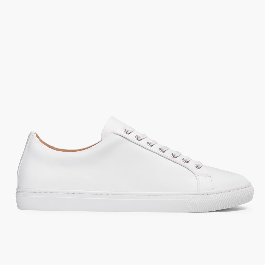 White Full-Grain leather Sneakers - グッドイヤーウェルト製法とつま先トウボックスのディテール