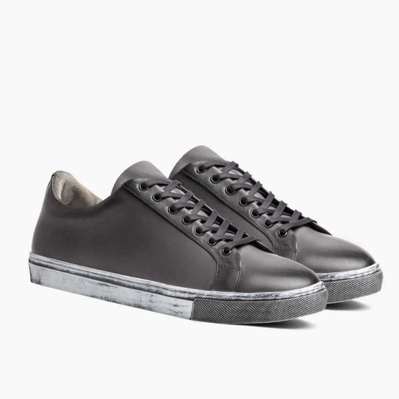 Premier Low Top Distressed Grey Leather Sneakers メンズ
