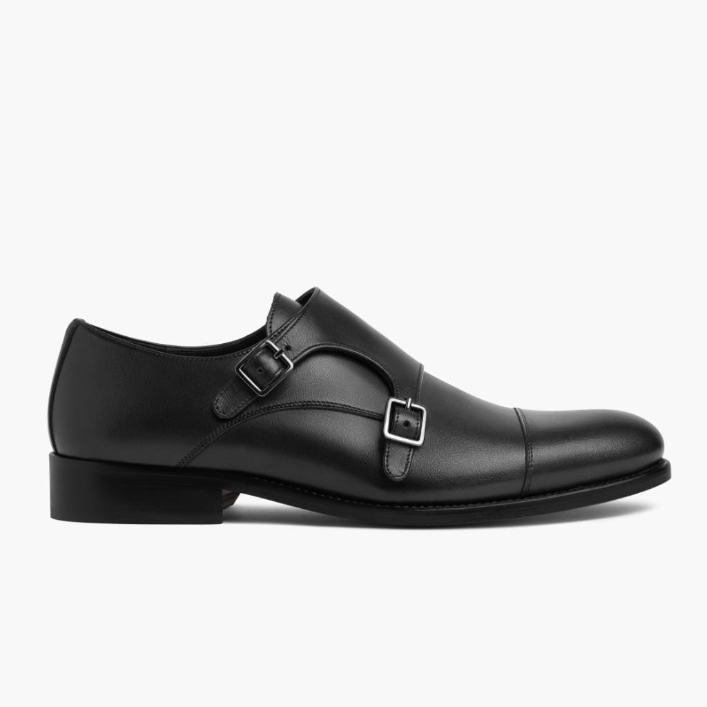 Black Full-Grain leather Loafers - グッドイヤーウェルト製法とつま先トウボックスのディテール
