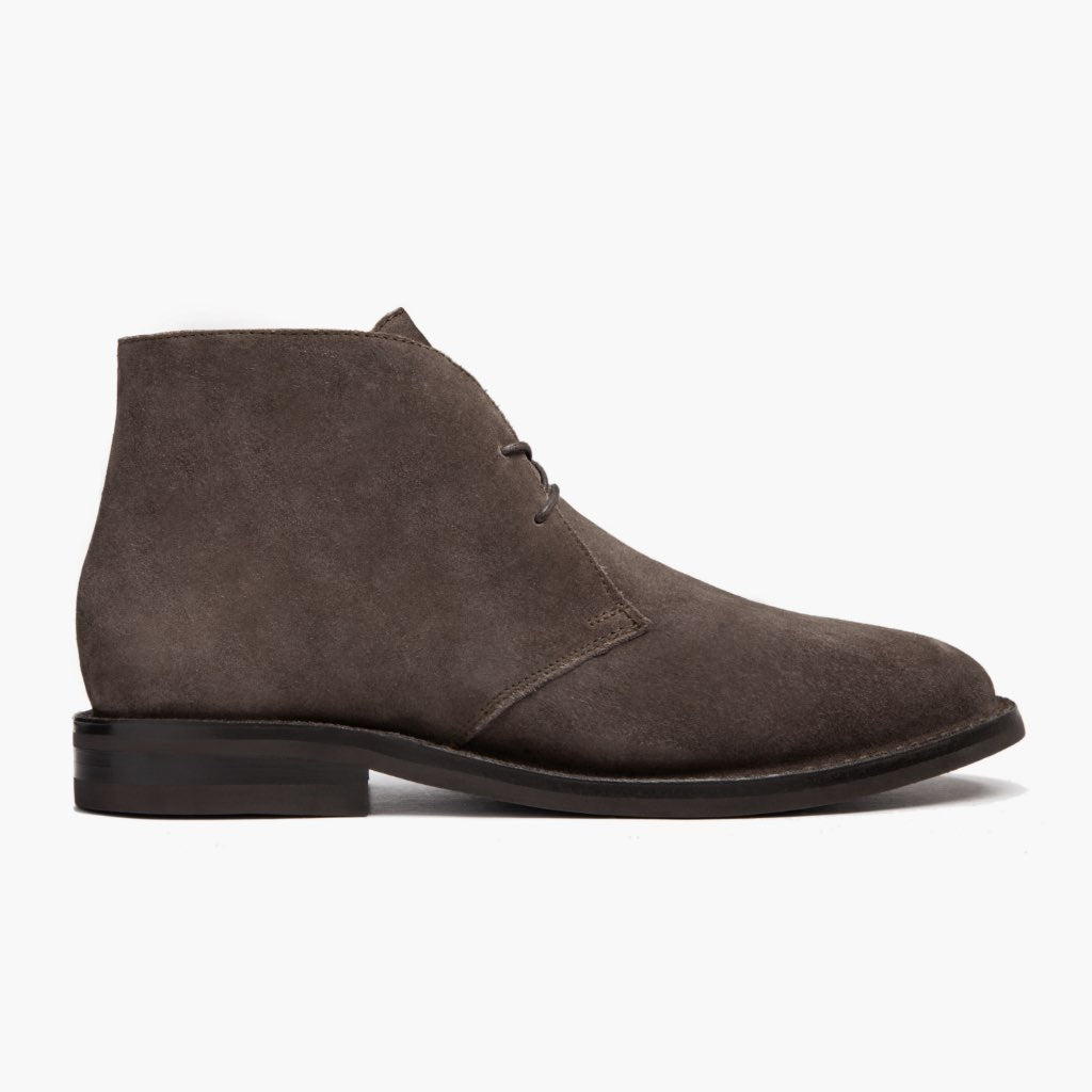 Classic Full-Grain leather Boots - グッドイヤーウェルト製法とつま先トウボックスのディテール
