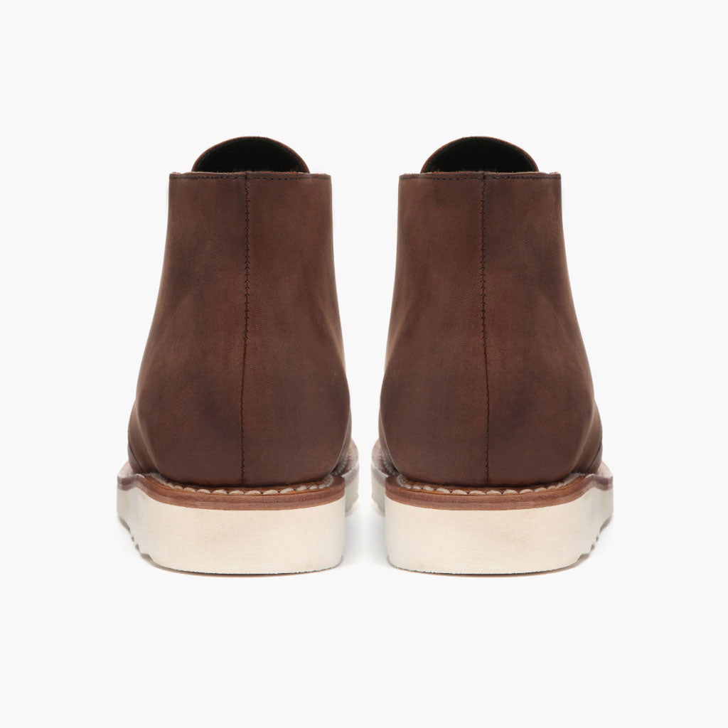 High-Traction Rubber Outsole & Lug Tread Pattern on Scout アリゾナアドビ レザーブーツ メンズ For Men