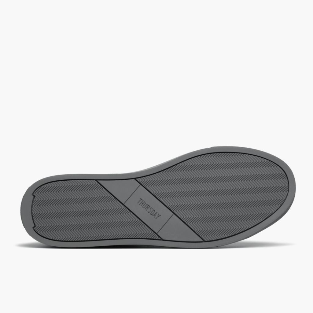 High-Traction Rubber Outsole & Lug Tread Pattern on Encore Steel グレー レザースニーカー メンズ