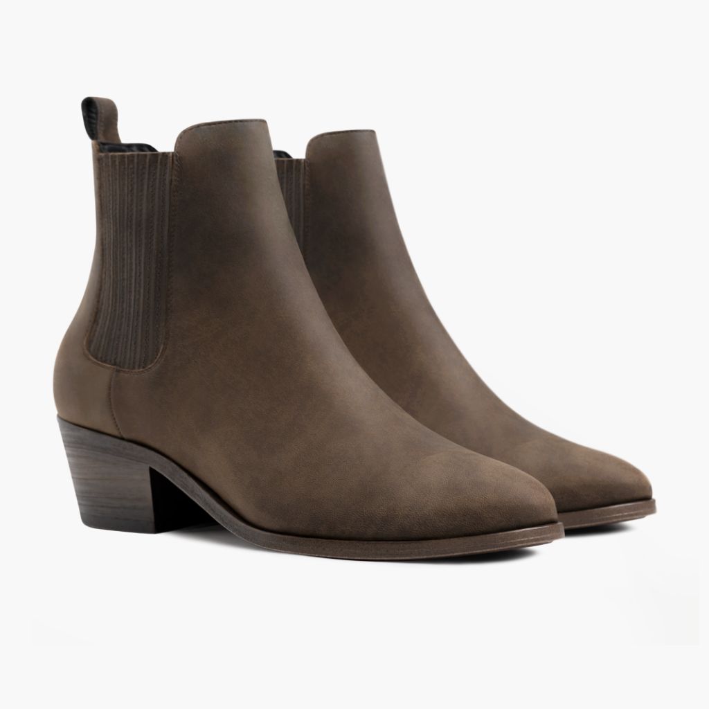 Classic Full-Grain leather Boots - グッドイヤーウェルト製法とつま先トウボックスのディテール