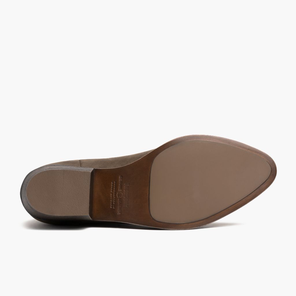 High-Traction Rubber Outsole & Lug Tread Pattern on Dreamer Bootie タバコブラウン レザーブーツ レディース