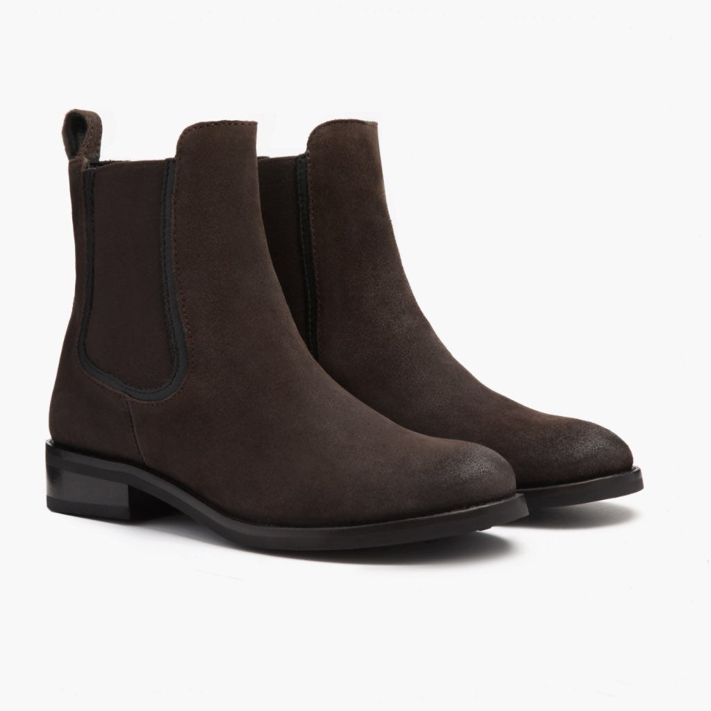 Dark Brown Goatskin Suede Leather Boots - グッドイヤーウェルト製法とつま先トウボックスのディテール