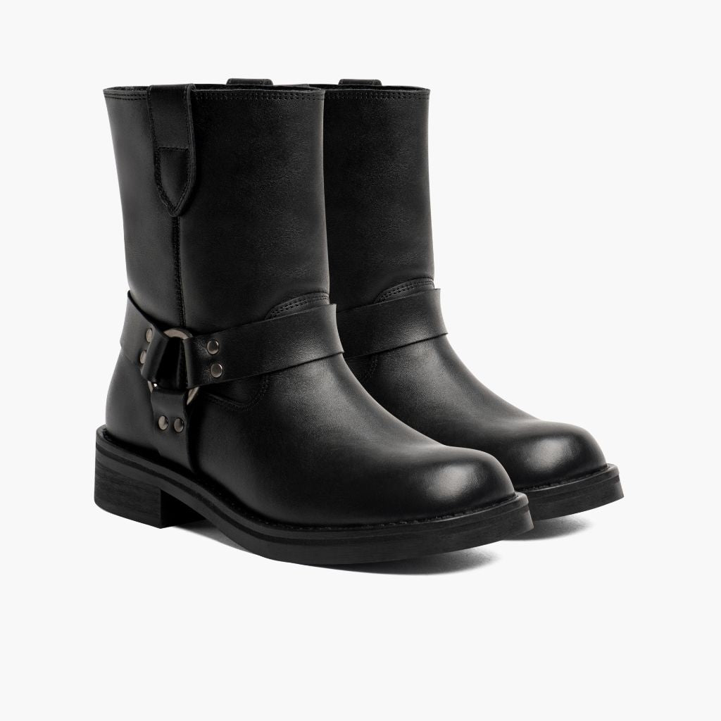 Black Full-Grain leather Boots - グッドイヤーウェルト製法とつま先トウボックスのディテール