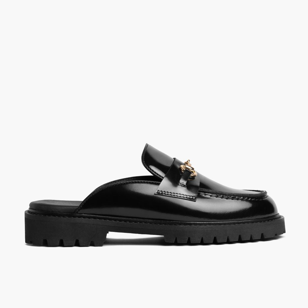 Black Full-Grain leather Loafers - グッドイヤーウェルト製法とつま先トウボックスのディテール