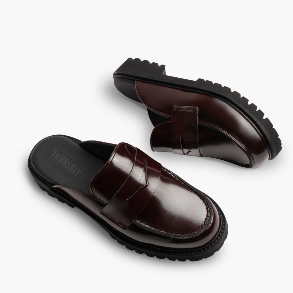 High-Traction Rubber Outsole & Lug Tread Pattern on Penny Mule バーガンディ レザーブーツ レディース