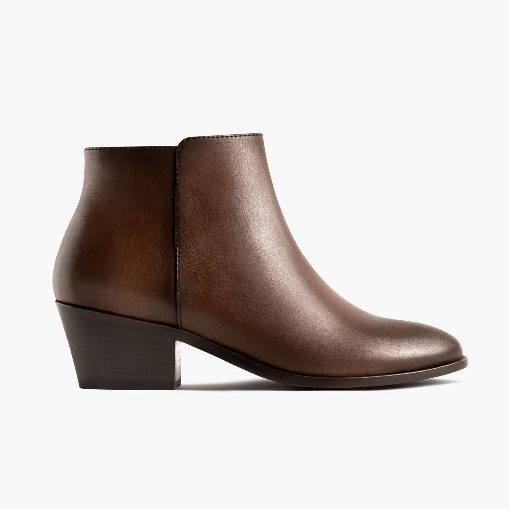 Downtown Amaretto レザーブーツ レディース in Classic Full-Grain Leather - 側面ビュー | 公式オンライン通販