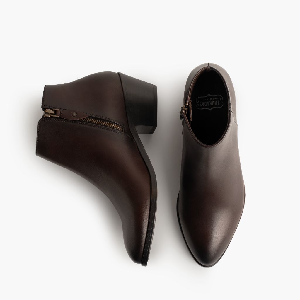 High-Traction Rubber Outsole & Lug Tread Pattern on Downtown オールドイングリッシュ レザーブーツ レディース