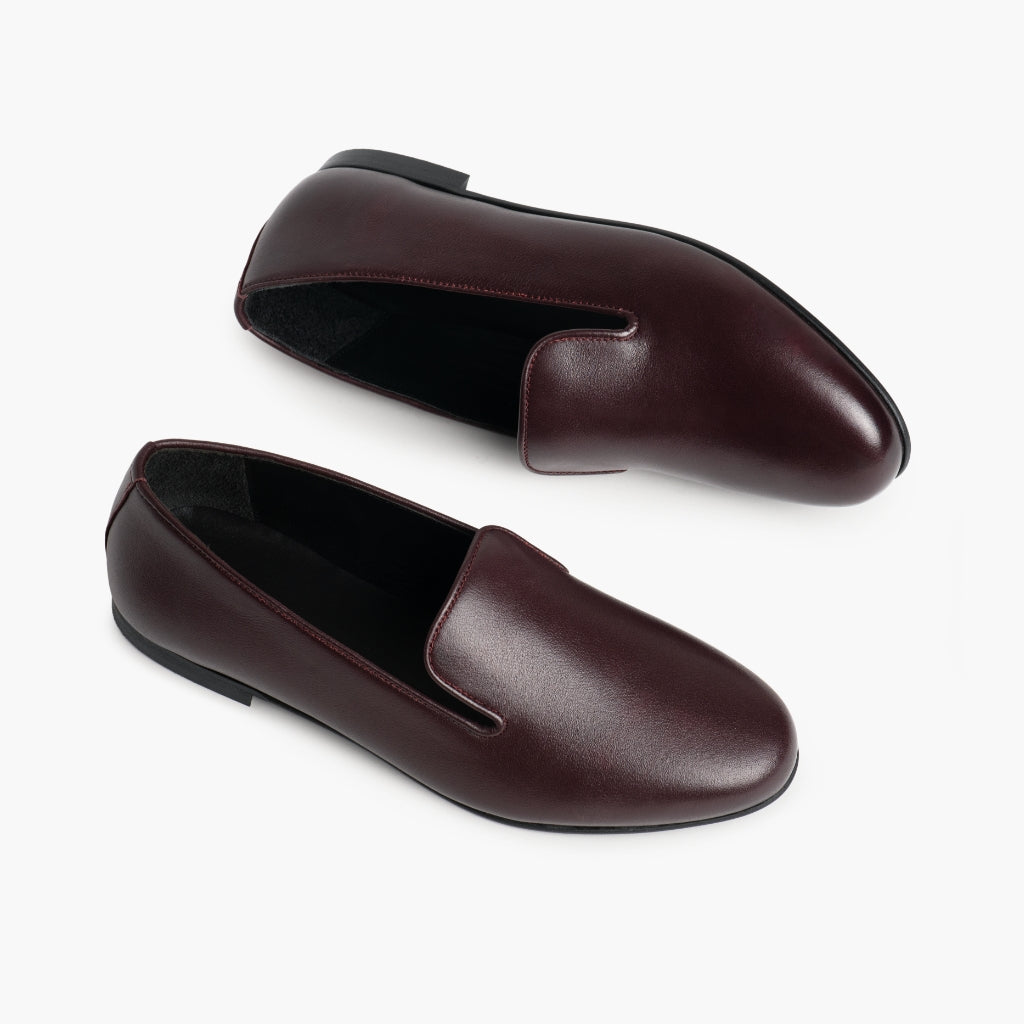 High-Traction Rubber Outsole & Lug Tread Pattern on Eden バーガンディ レザーブーツ レディース