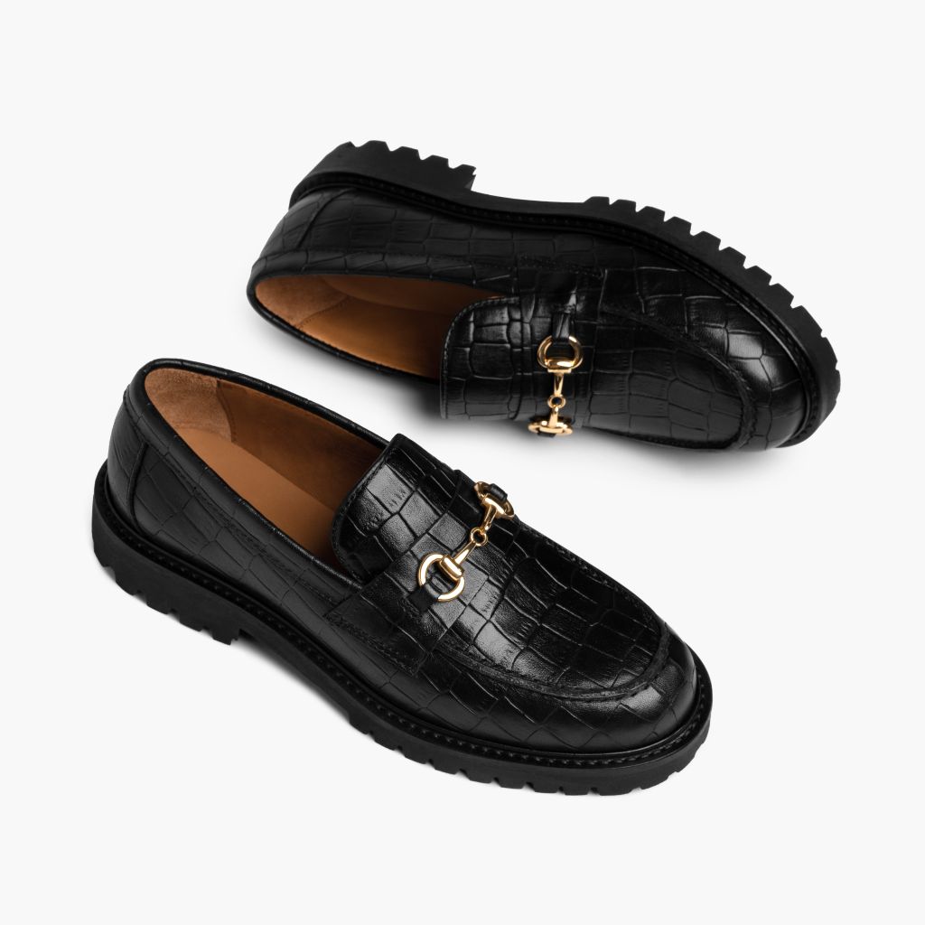 High-Traction Rubber Outsole & Lug Tread Pattern on Penny ブラック & Gold Croco レザーローファー レディース
