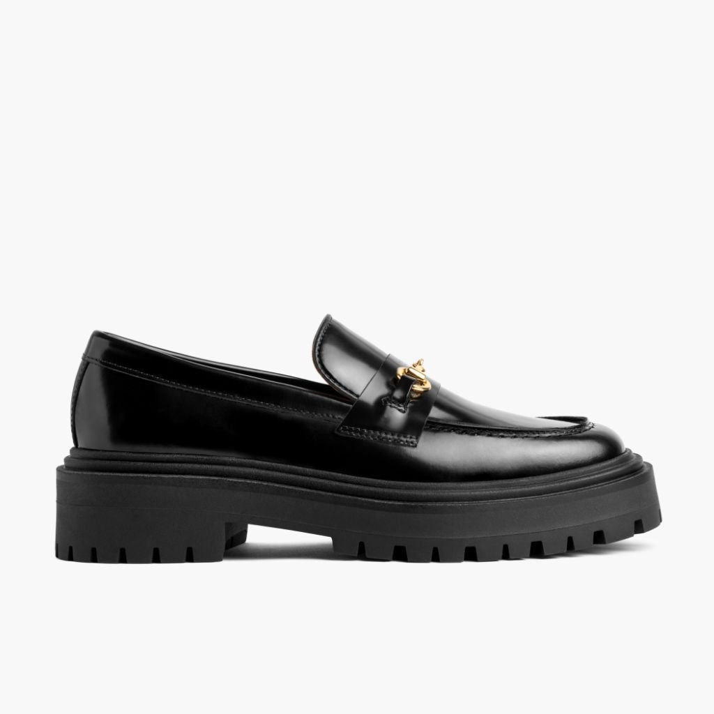 Black Full-Grain leather Loafers - グッドイヤーウェルト製法とつま先トウボックスのディテール