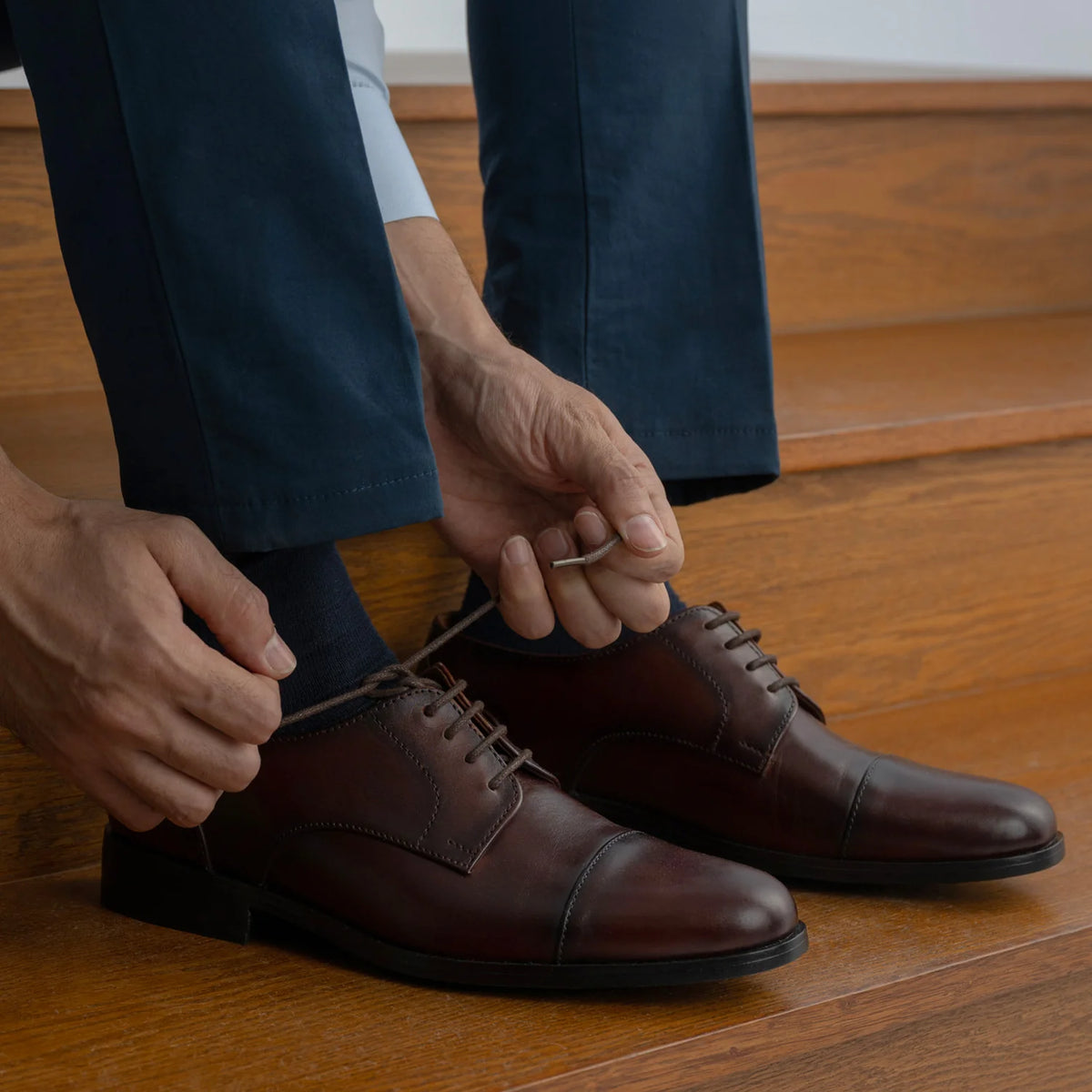 Orlaven Attorney Derby Burnished ブラウン レザーシューズ メンズ footwear image 10