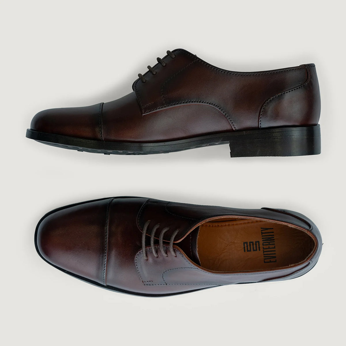 Attorney Derby Brown Leather Shoes For Men - 補強ヒールカウンターと高精度2本針ステッチのディテール