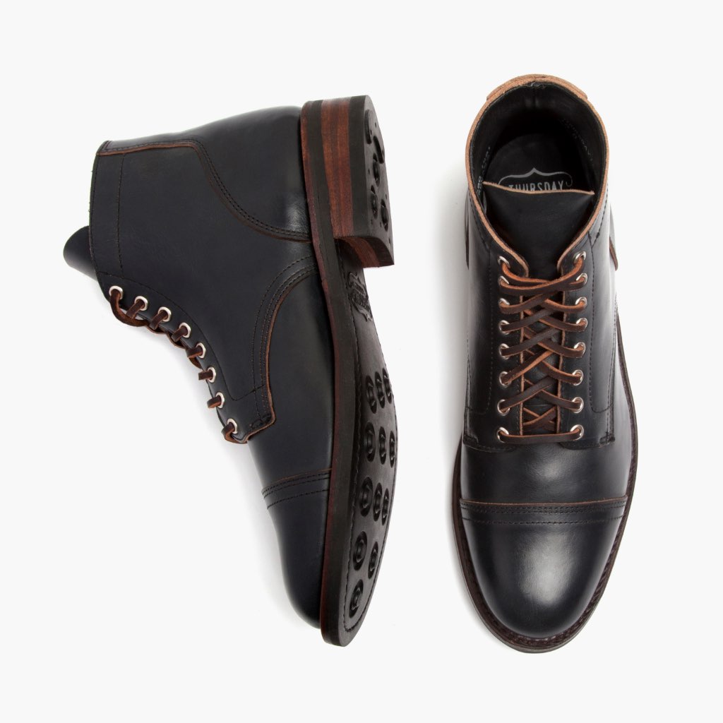 High-Traction Rubber Outsole & Lug Tread Pattern on Vanguard Indigo レザーブーツ メンズ For Men