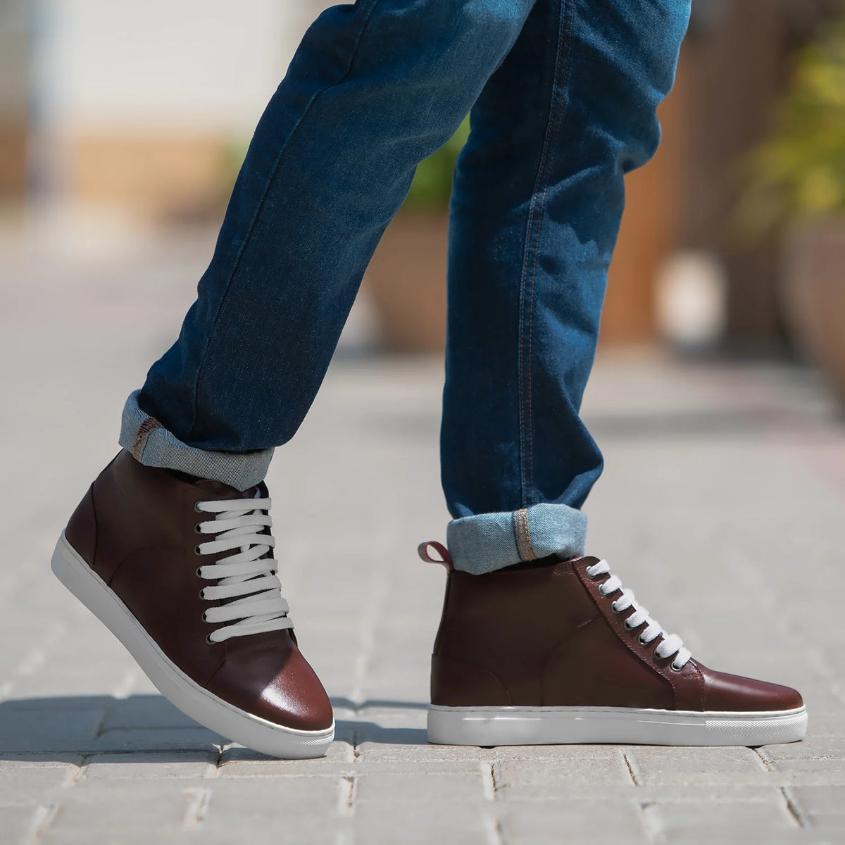 Marty High Top マルーン レザースニーカー メンズ - 補強ヒールカウンターと高精度2本針ステッチのディテール