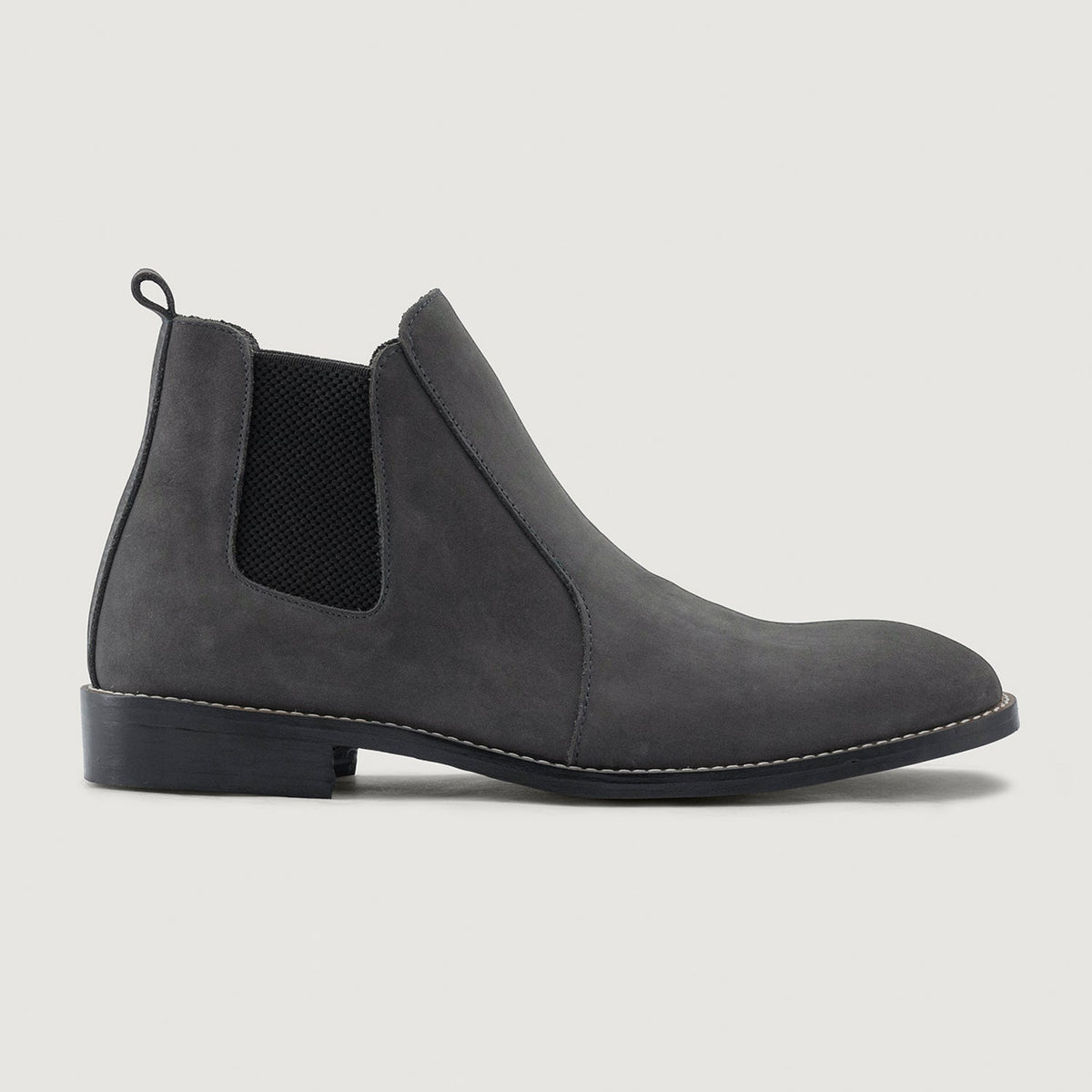 Grey Full-Grain leather Boots - グッドイヤーウェルト製法とつま先トウボックスのディテール