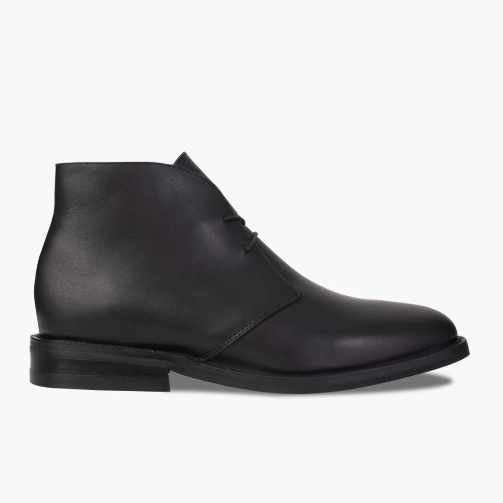 Black Full-Grain leather Boots - グッドイヤーウェルト製法とつま先トウボックスのディテール