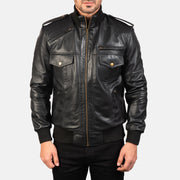 Close-Up Detail of High neck &amp; Zipper Hardware on Men's Agent Shadow ブラック レザーボンバージャケット メンズ
