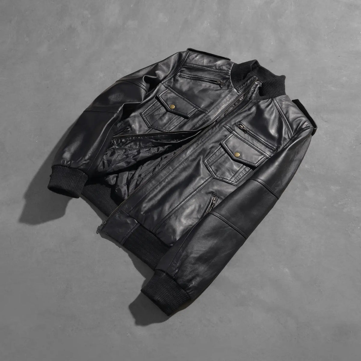 Styled Fit Perspective of Men's Agent Shadow ブラック レザーボンバージャケット メンズ on Model - Natural Daylight Drape