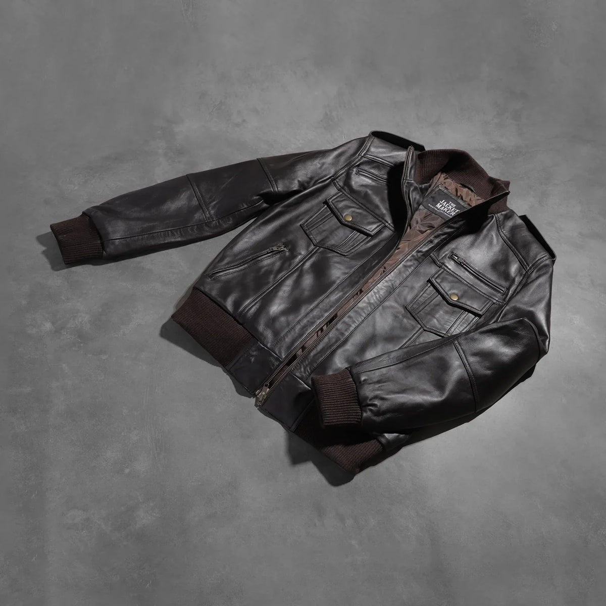 Styled Fit Perspective of Men's Agent Shadow ブラウン レザーボンバージャケット メンズ on Model - Natural Daylight Drape