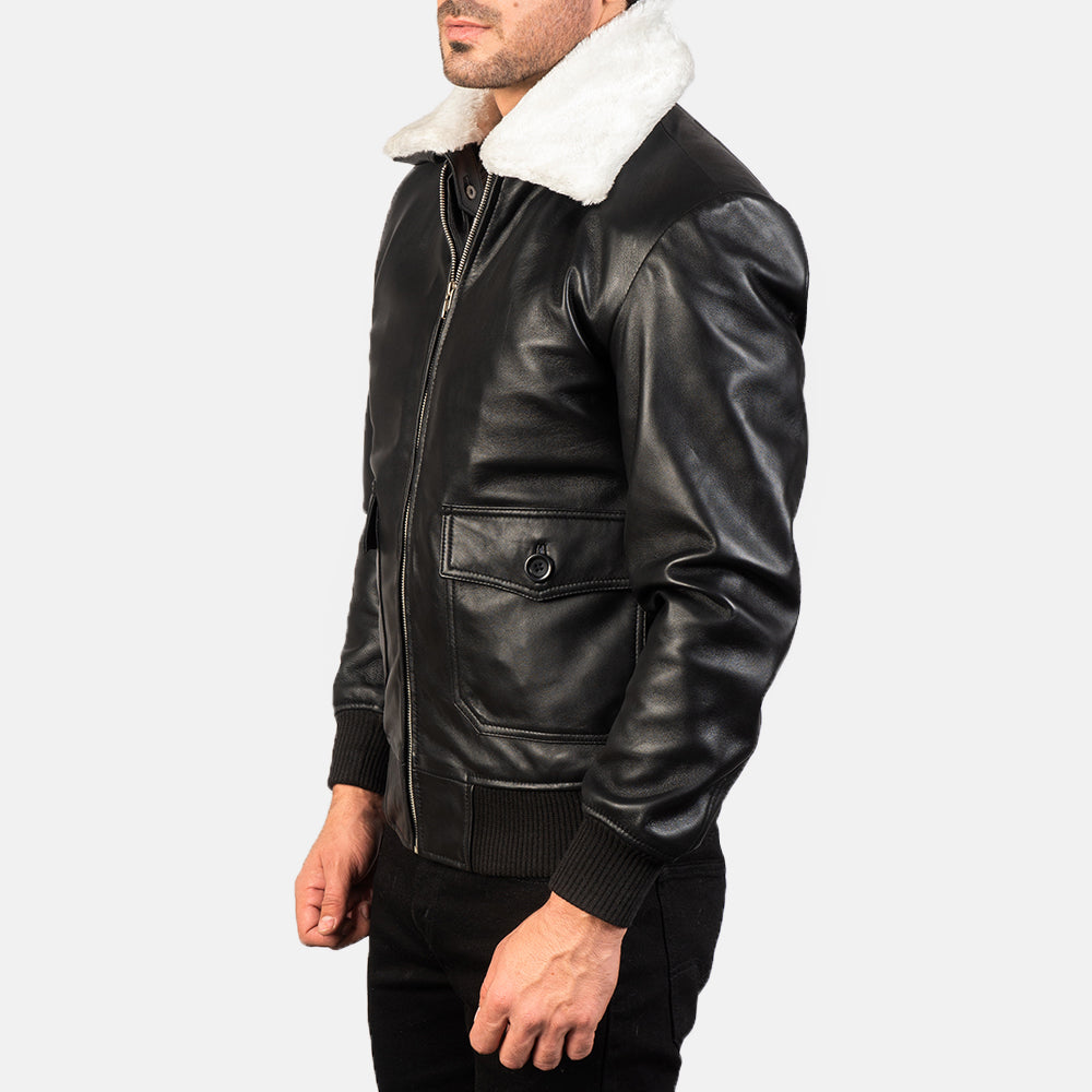 
Black Sheepskin Leather Bomber Jacket - 美しい肩のラインと裾の仕立てが際立つ背面ビュー