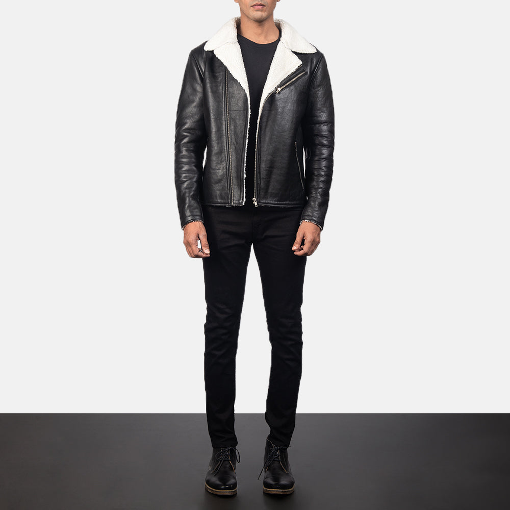 Close-Up Detail of Notch &amp; Zipper Hardware on Men's Alberto White Shearling ブラック レザージャケット メンズ