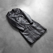 
着用イメージ： Alice Black Double Breasted Leather Coat モデル着用（自然光でのドレープ感）