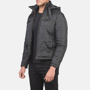 
Black Polyester Winter Jacket - 美しい肩のラインと裾の仕立てが際立つ背面ビュー