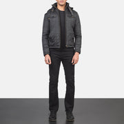 
Alps Quilted Black Windbreaker Jacket - 袖の立体カッティングと洗練されたテーパードフィットを見せる側面ビュー