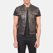 
Atlas Moto ディストレストブラウン レザーベスト メンズ in Distressed Brown Sheepskin Leather - 正面スタイル＆テーラードシルエット | 公式オンライン通販