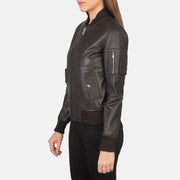 
Brown Sheepskin Leather Bomber Jacket - 美しい肩のラインと裾の仕立てが際立つ背面ビュー
