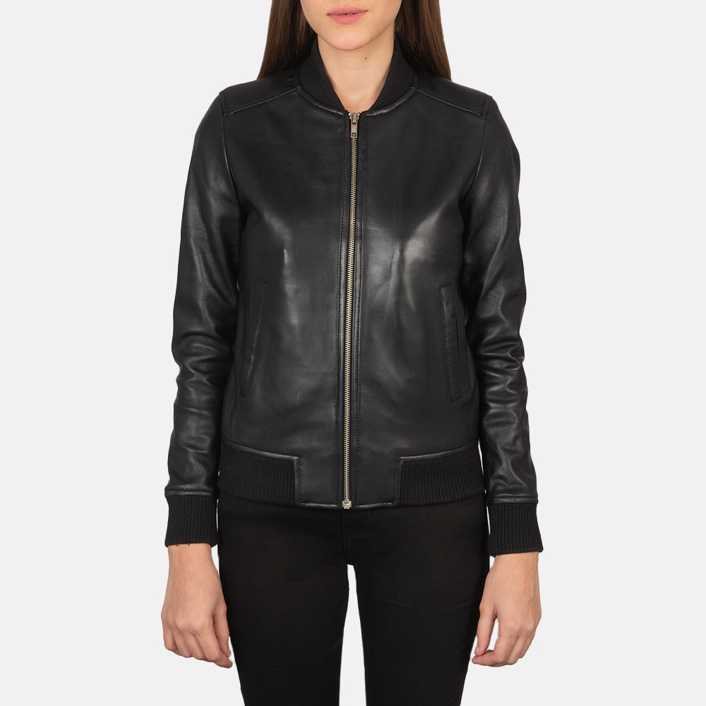 Close-Up Detail of Varsity - Rib Knit &amp; Zipper with Wind Flap Hardware on Women's Bliss ブラック レザーボンバージャケット レディース