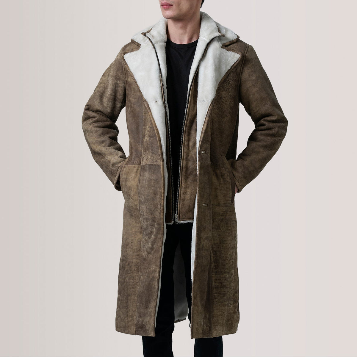 Cai Distressed Brown Leather Shearling Coat For Men in Distressed Brown Sheepskin Snuffed - 正面スタイル＆テーラードシルエット | 公式オンライン通販