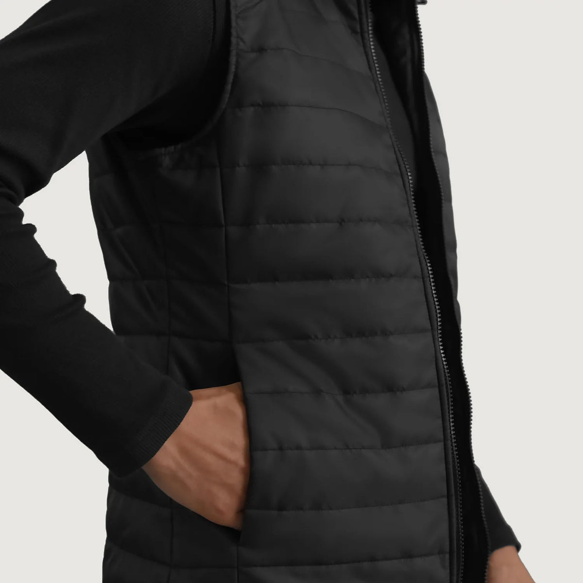 
内側ライニングビュー Showing Quilted Viscose Lining & 内側ユーティリティポケット2つ
