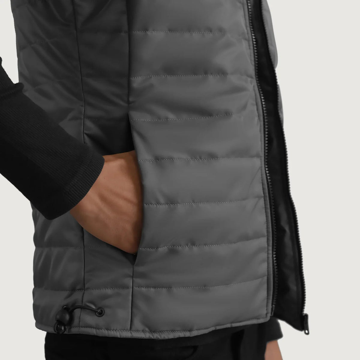 
内側ライニングビュー Showing Quilted Viscose Lining & 内側ユーティリティポケット2つ