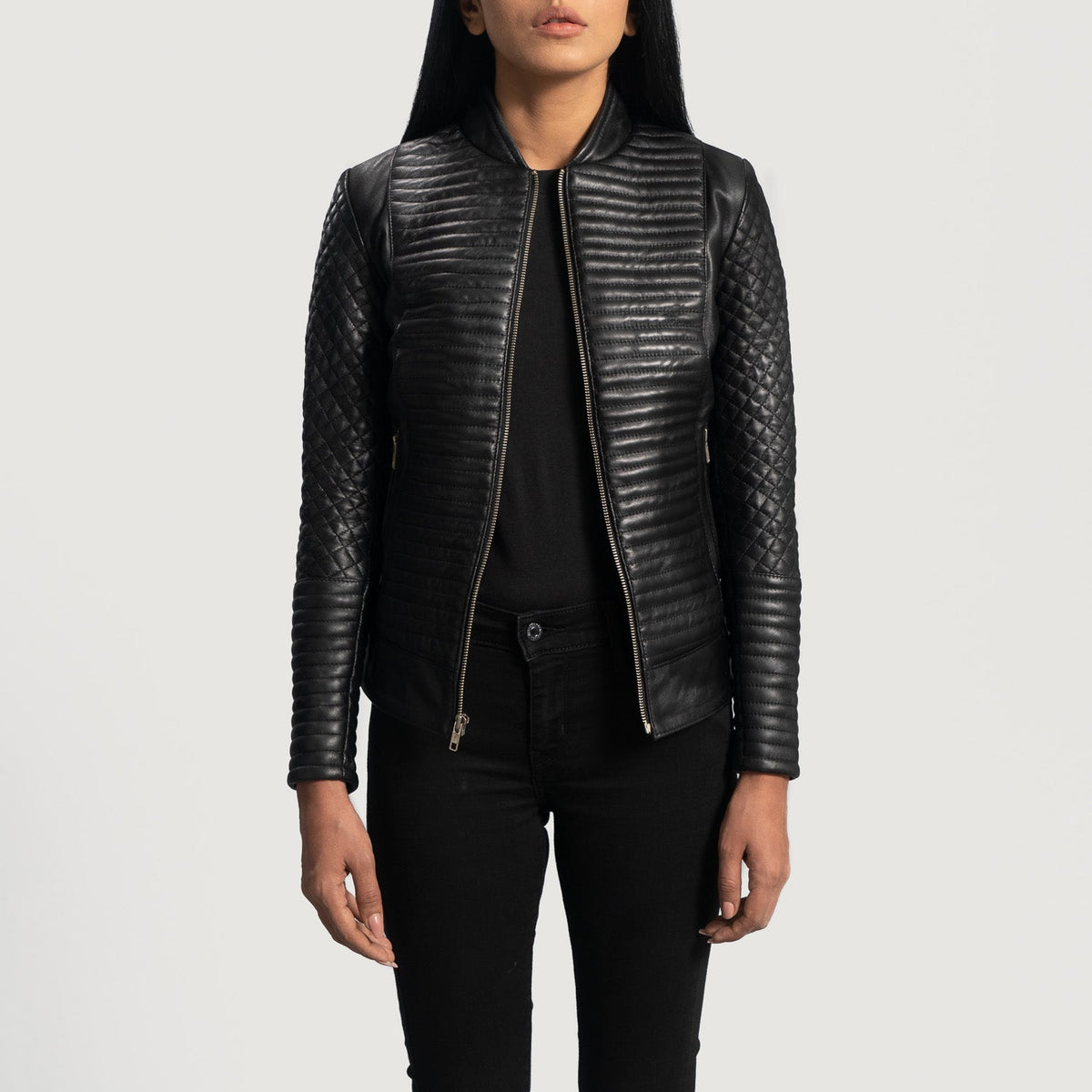 Women's Cityscape ブラック レザーライダースジャケット レディース - Lateral Side Profile View Showing Sleeve Cut &amp; Athletic Taper Fit